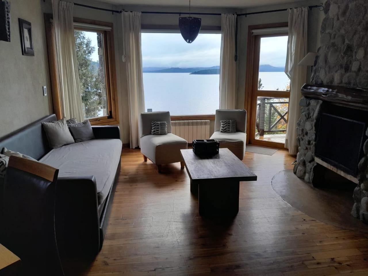 Lirolay Suites - Apart Hotel San Carlos de Bariloche Kültér fotó